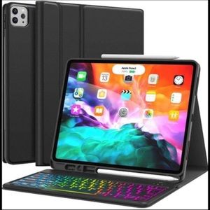 Folio case with magnetic keyboard for iPad 12.9